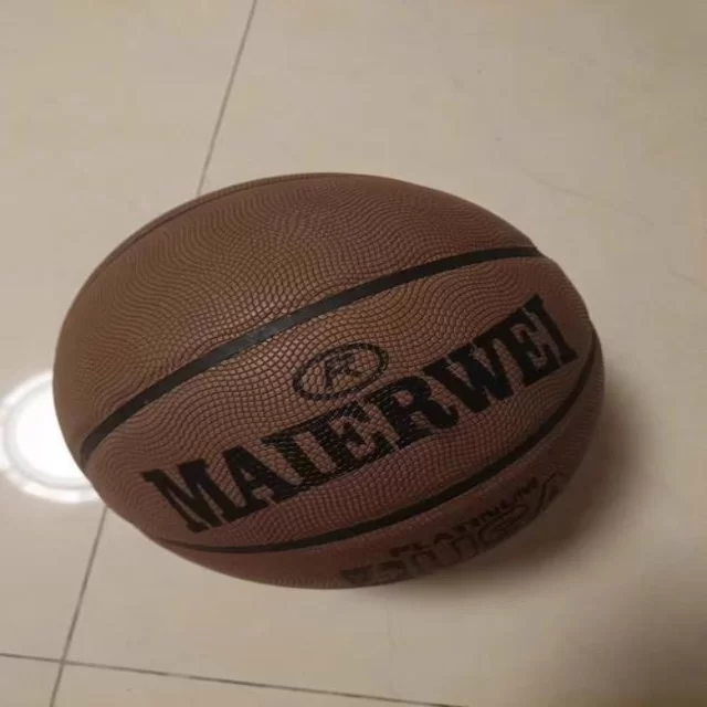 聚焦体育明星与赛场战术：解析背后的策略与表现